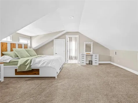 214 Grand Avenue Pawtucket RI 02861