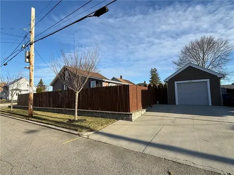 214 Grand Avenue Pawtucket RI 02861