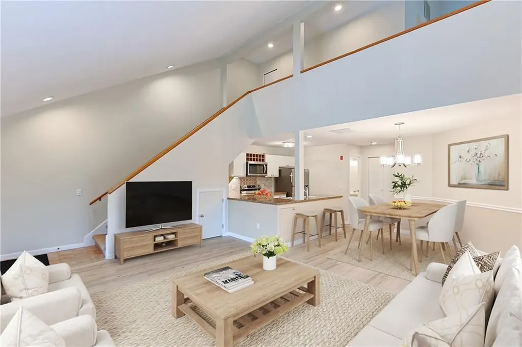 816 Williamsbug Circle Warwick RI 02886