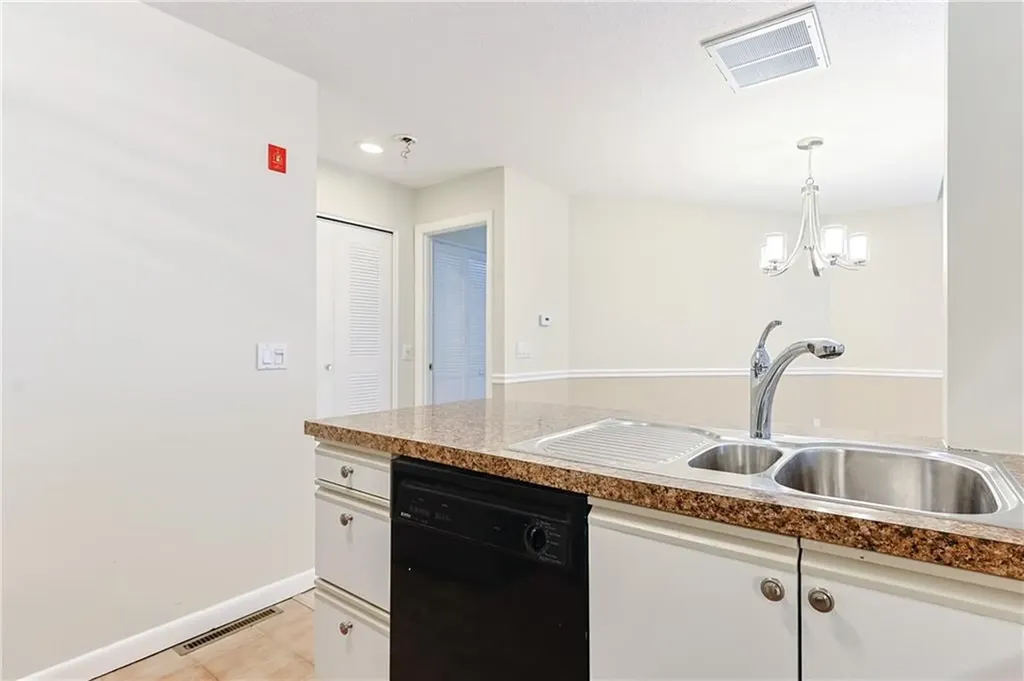 816 Williamsbug Circle Warwick RI 02886