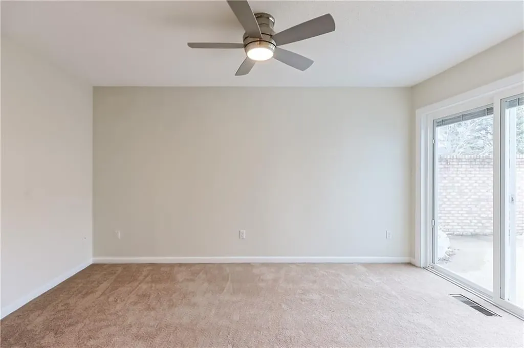 816 Williamsbug Circle Warwick RI 02886