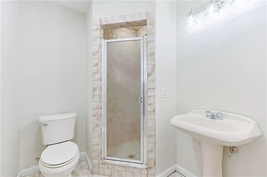 816 Williamsbug Circle Warwick RI 02886