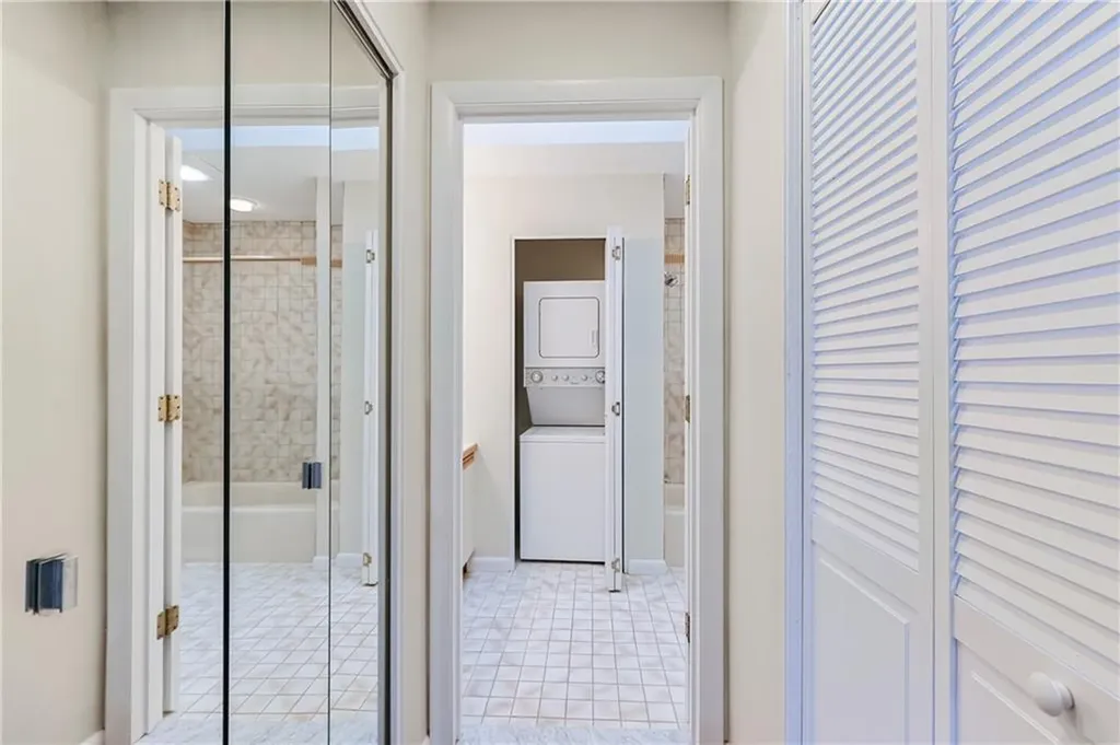 816 Williamsbug Circle Warwick RI 02886