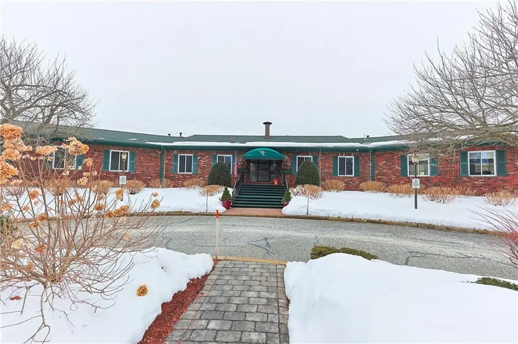 816 Williamsbug Circle Warwick RI 02886