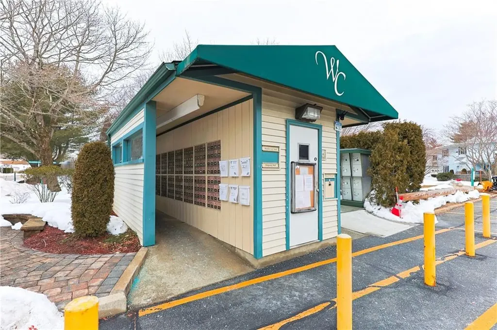 816 Williamsbug Circle Warwick RI 02886