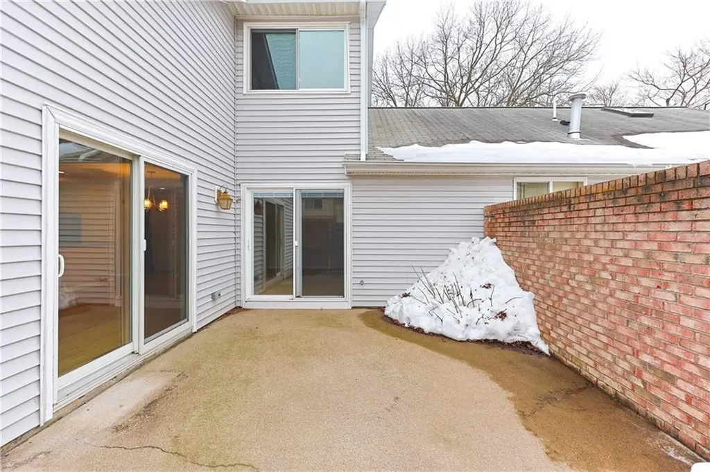 816 Williamsbug Circle Warwick RI 02886