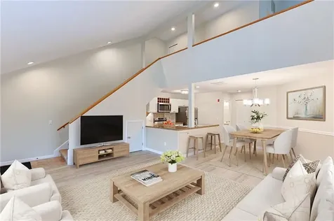 816 Williamsbug Circle Warwick RI 02886