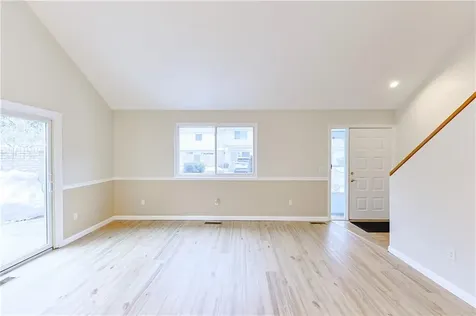 816 Williamsbug Circle Warwick RI 02886