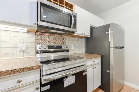 816 Williamsbug Circle Warwick RI 02886