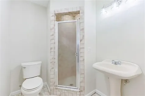 816 Williamsbug Circle Warwick RI 02886