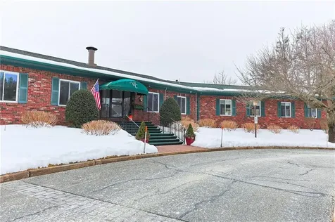 816 Williamsbug Circle Warwick RI 02886