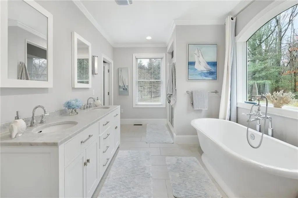 7 Thornewood Drive Lincoln RI 02865