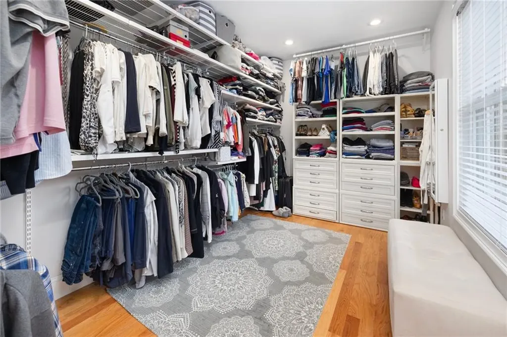 7 Thornewood Drive Lincoln RI 02865