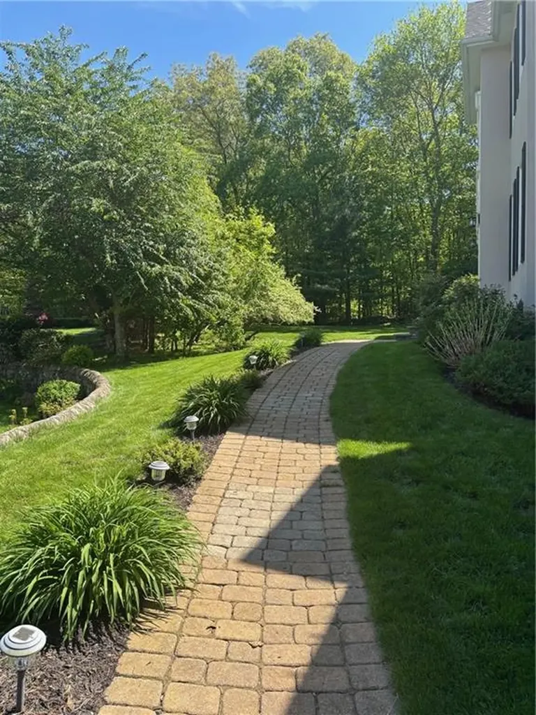 7 Thornewood Drive Lincoln RI 02865