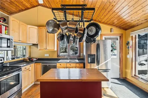 585 Meadow View Avenue Warwick RI 02889