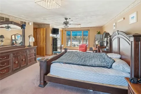 585 Meadow View Avenue Warwick RI 02889