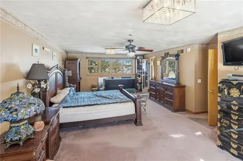 585 Meadow View Avenue Warwick RI 02889