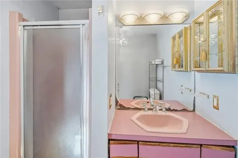 585 Meadow View Avenue Warwick RI 02889