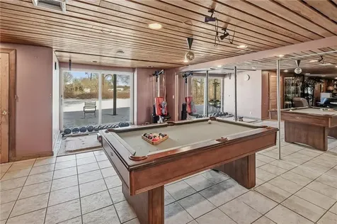 585 Meadow View Avenue Warwick RI 02889