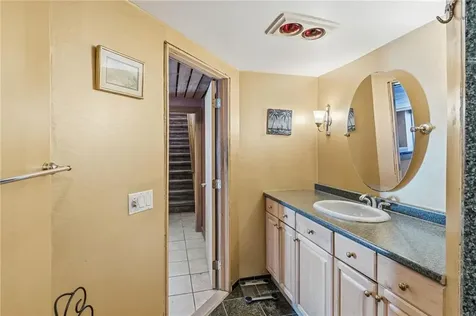 585 Meadow View Avenue Warwick RI 02889