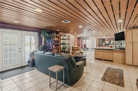 585 Meadow View Avenue Warwick RI 02889