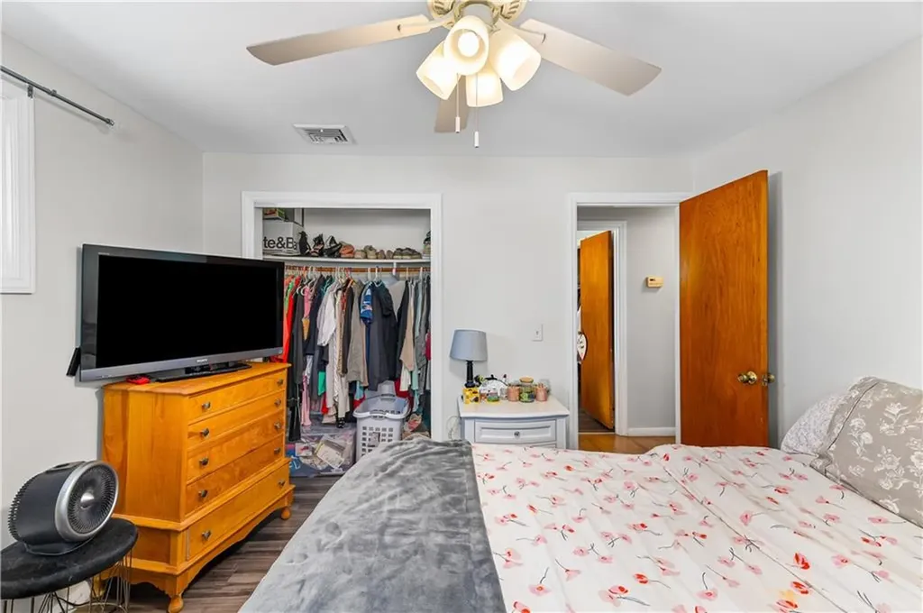 28 Hoyt Street Warwick RI 02886