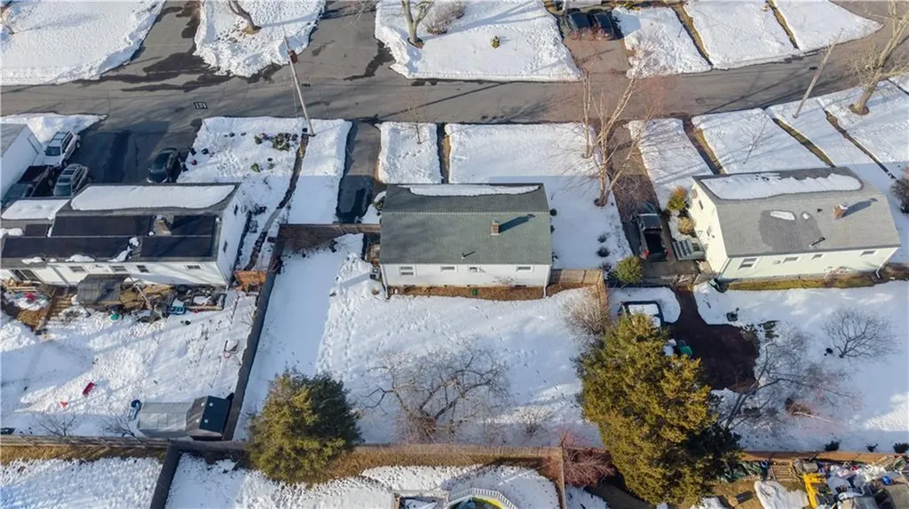 28 Hoyt Street Warwick RI 02886