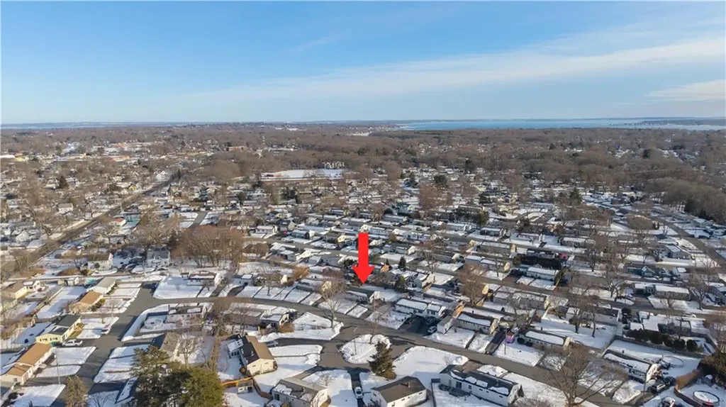 28 Hoyt Street Warwick RI 02886