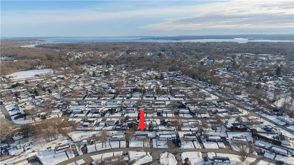 28 Hoyt Street Warwick RI 02886