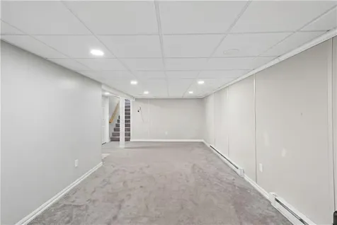 28 Hoyt Street Warwick RI 02886