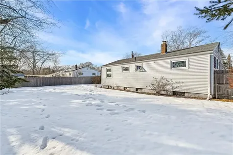 28 Hoyt Street Warwick RI 02886