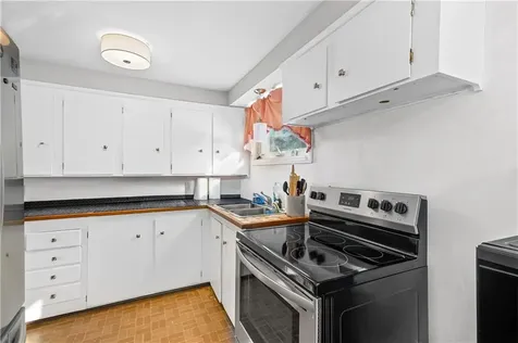 28 Hoyt Street Warwick RI 02886