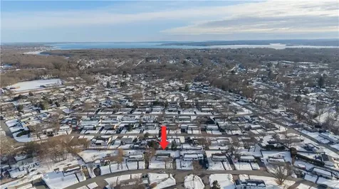 28 Hoyt Street Warwick RI 02886