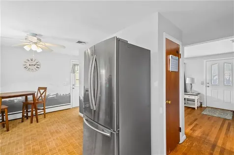 28 Hoyt Street Warwick RI 02886