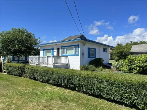 14 William Avenue Tiverton RI 02878