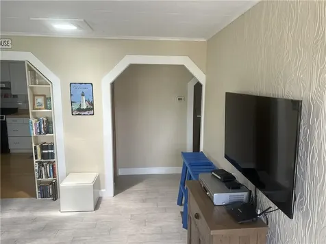 14 William Avenue Tiverton RI 02878