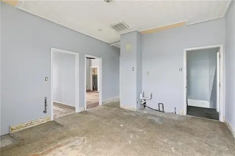 42 Main Road Tiverton RI 02878