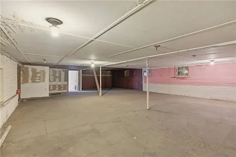 42 Main Road Tiverton RI 02878