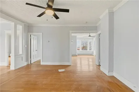 42 Main Road Tiverton RI 02878