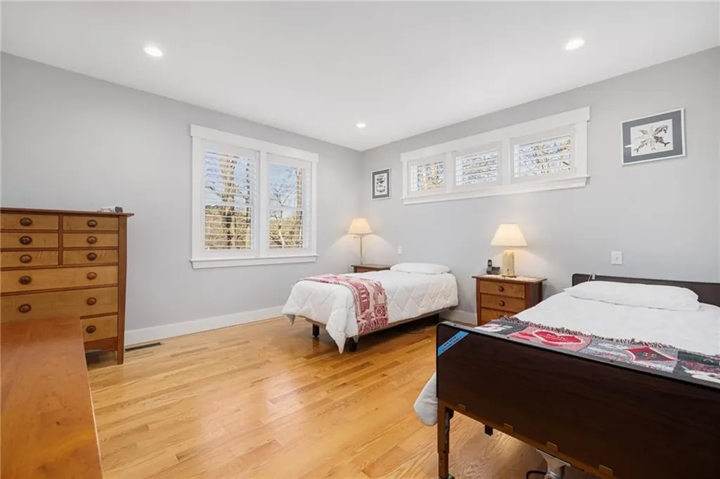 35 Abbey Road South Kingstown RI 02879