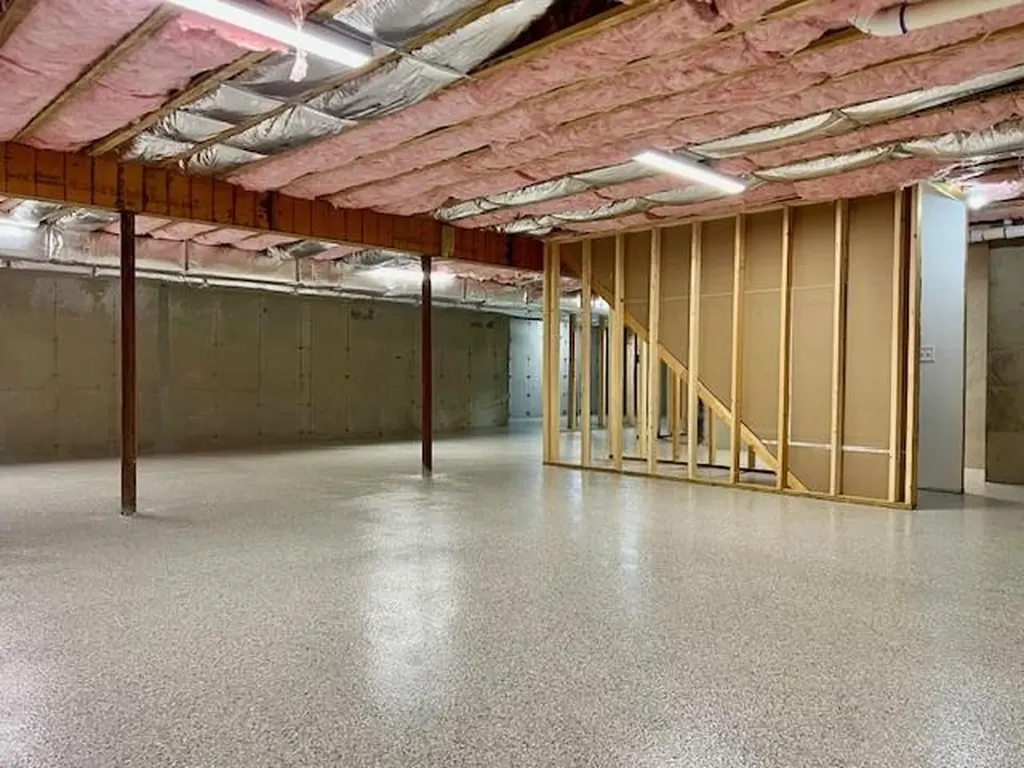 35 Abbey Road South Kingstown RI 02879