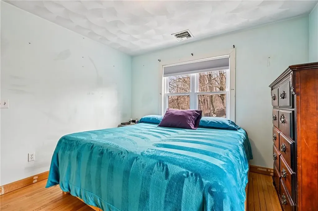 26 Barton Avenue Warwick RI 02889