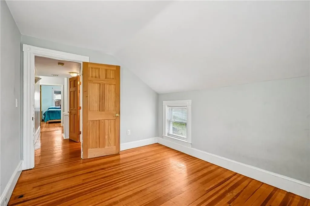 26 Barton Avenue Warwick RI 02889