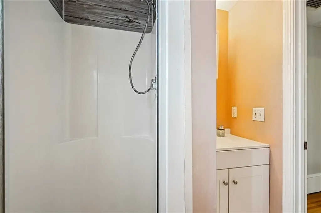 26 Barton Avenue Warwick RI 02889