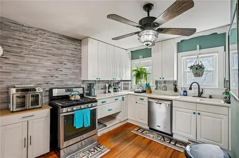 26 Barton Avenue Warwick RI 02889