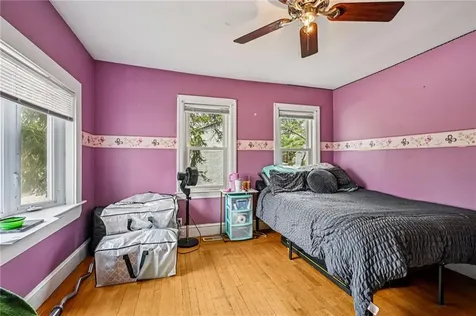 26 Barton Avenue Warwick RI 02889