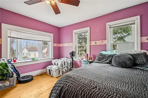 26 Barton Avenue Warwick RI 02889