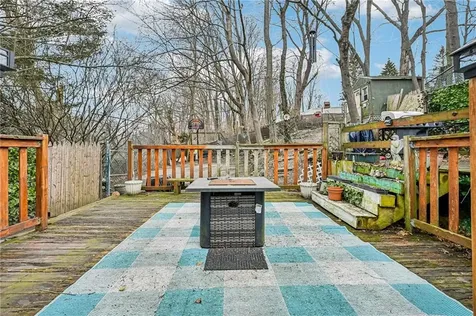 26 Barton Avenue Warwick RI 02889
