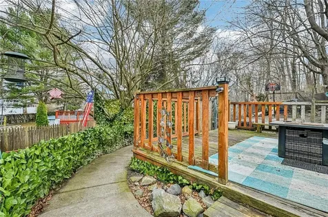 26 Barton Avenue Warwick RI 02889