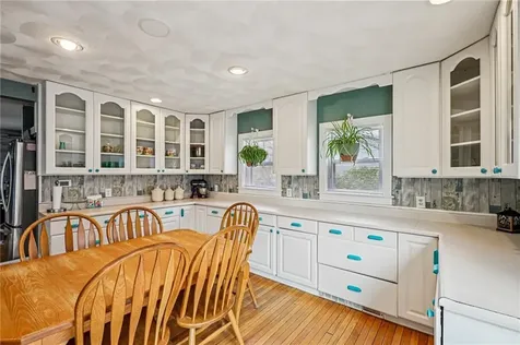 26 Barton Avenue Warwick RI 02889